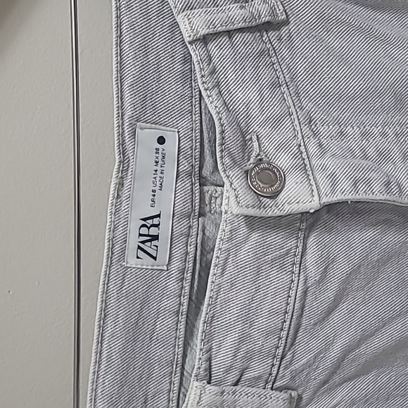 ZARA - High Rise Jeans - Picture 2 of 4